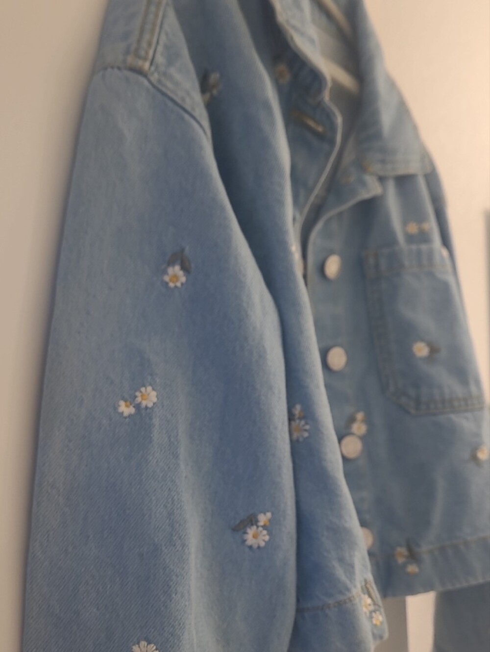 GAP Kids Girls Denim Jacket Floral Embroidered Daisys Light Blue Jean Jacket Med - Picture 8 of 14